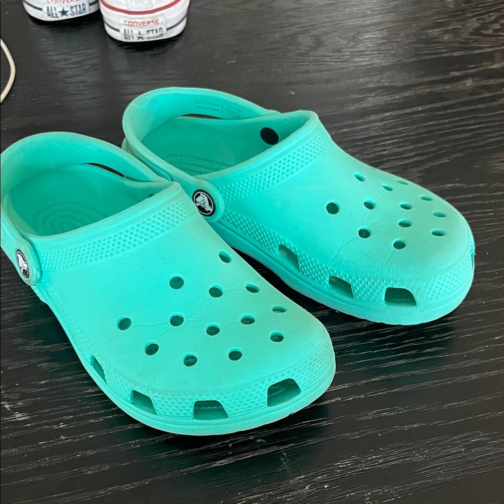 Kids Turquoise Crocs size 3
